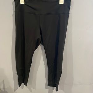 Cropped mesh leggings